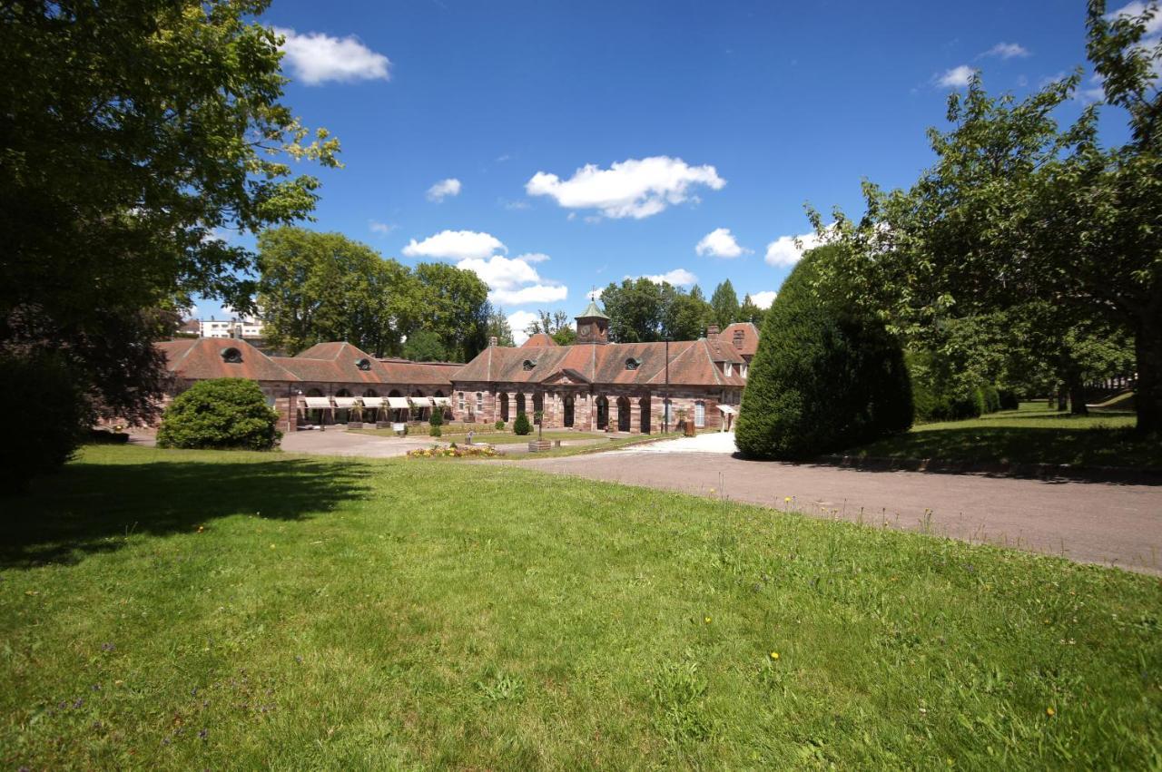 F2 Aux Pieds Des Thermes 3 Etoiles Luxeuil-les-Bains Bagian luar foto